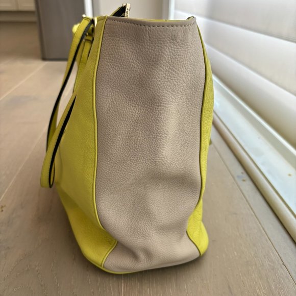Furla yellow/beige leather tote bag - Picture 4 of 11